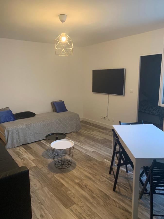 Centre Magnifique A 2 Mn De La Et Du Port, Tous Les Commerces A Proximite Idealement Place Apartment *